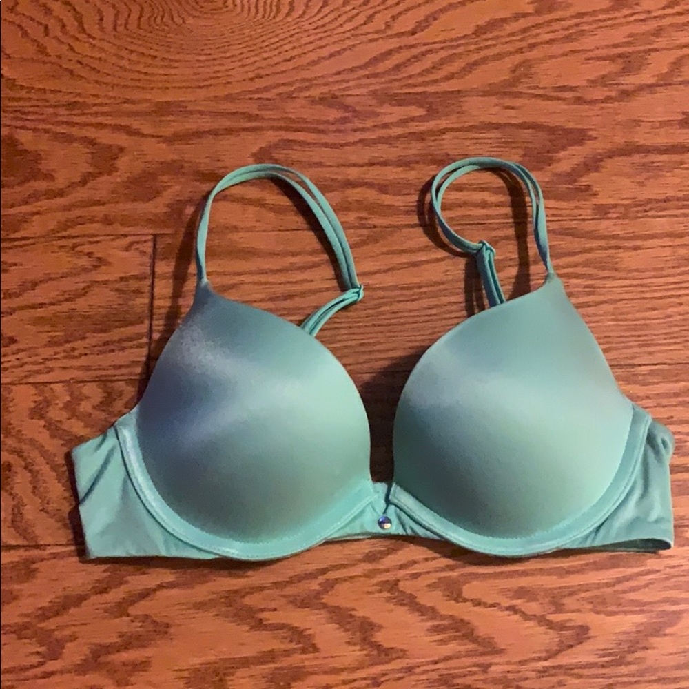 VS very sexy push up 🍀2/$40
